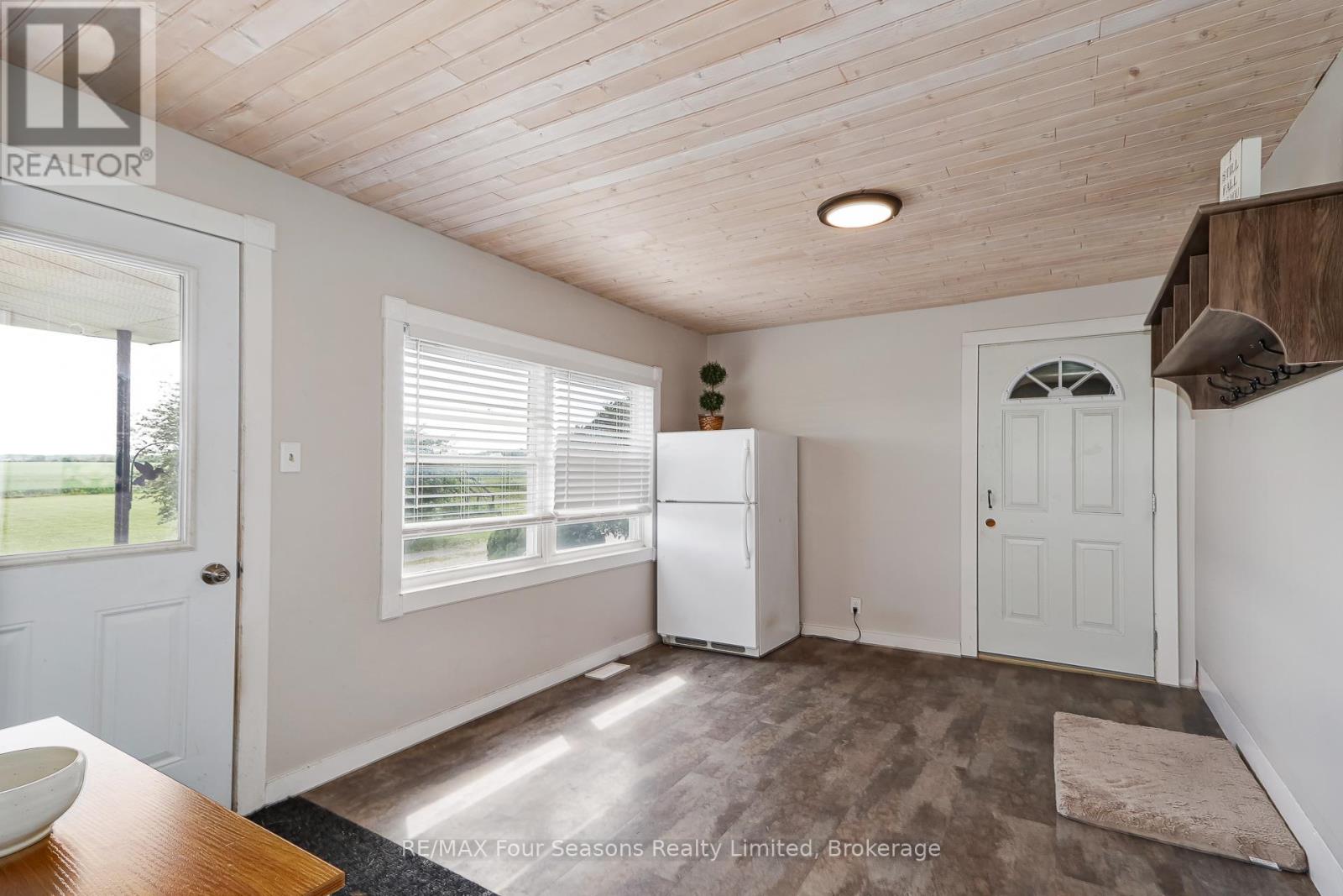 5803 26 Highway, Clearview, Ontario L0M 1S0 - Photo 9 - S13679502