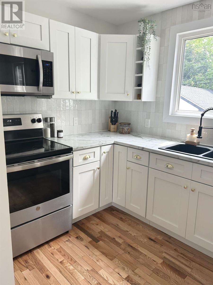 26 Lynnville Drive, Sackville, Nova Scotia  B4C 2H8 - Photo 5 - 202620688