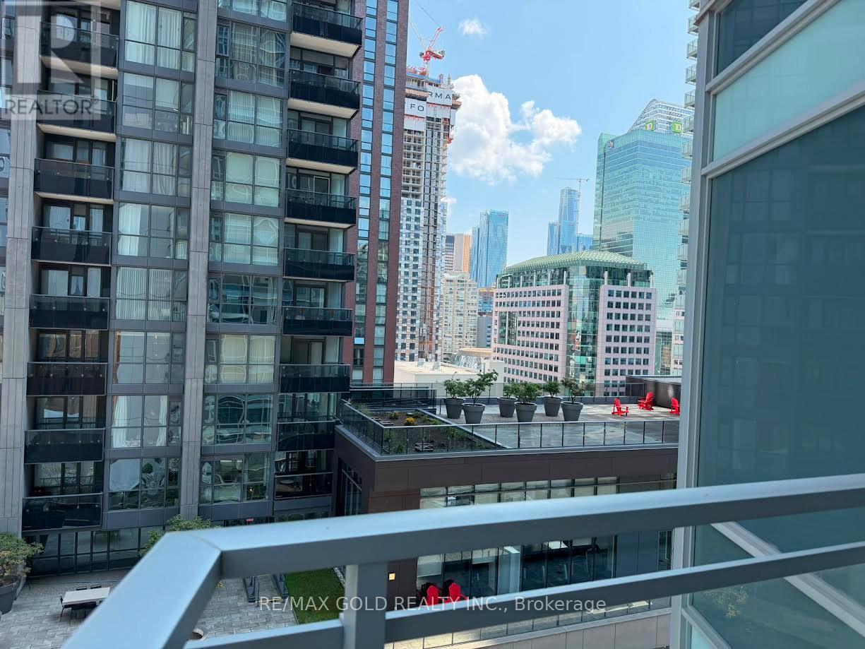 1206 - 21 Widmer Street, Toronto, Ontario  M5V 0B8 - Photo 14 - C13679508