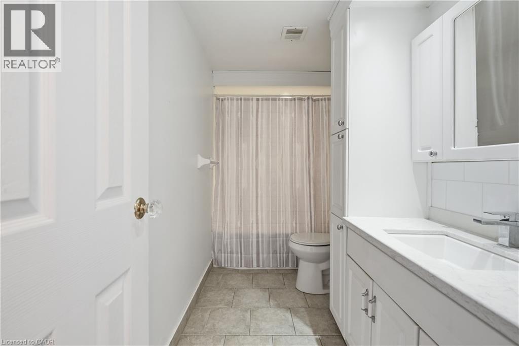 15 Towering Heights Boulevard Unit# 1005, St. Catharines, Ontario  L2T 3G7 - Photo 11 - 40843419