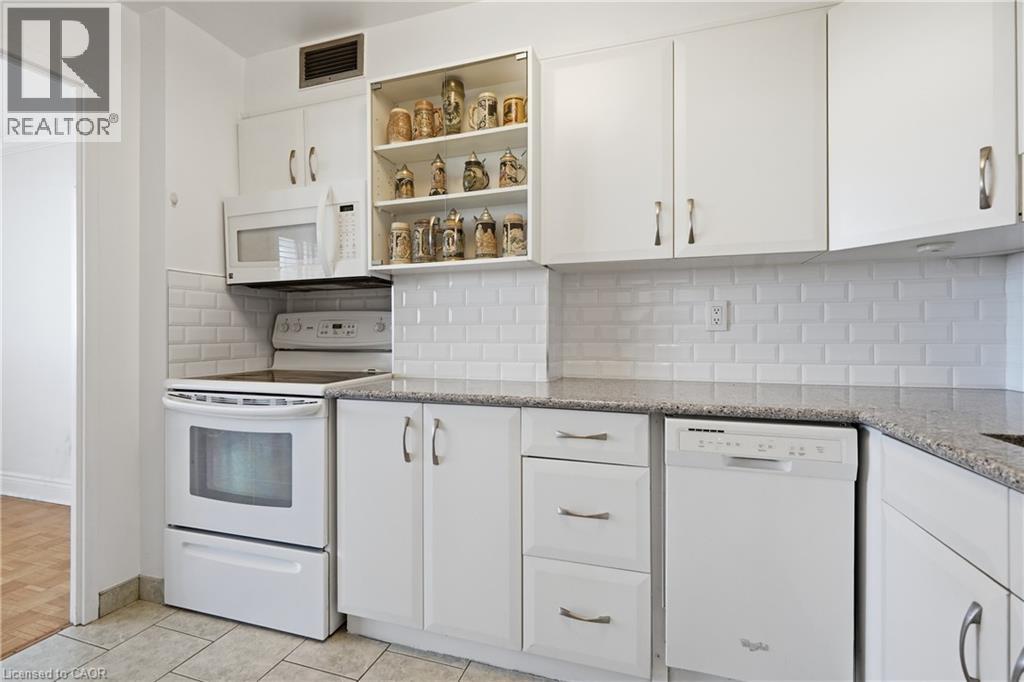 15 Towering Heights Boulevard Unit# 1005, St. Catharines, Ontario  L2T 3G7 - Photo 9 - 40843419