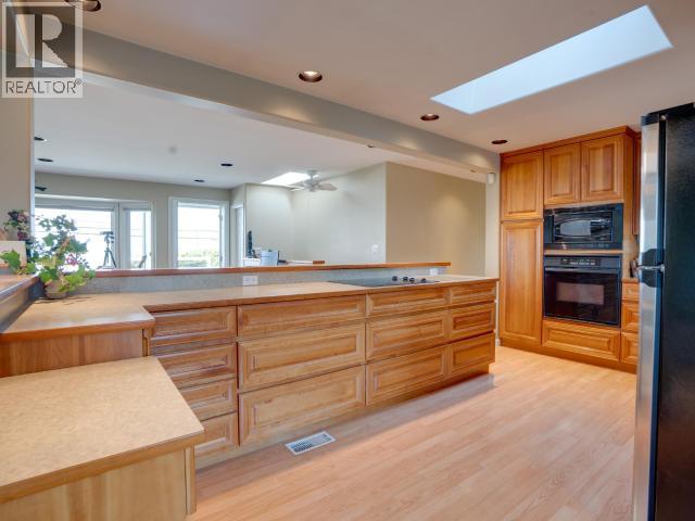 4092 Westview Ave, Powell River, British Columbia   - Photo 21 - 20140