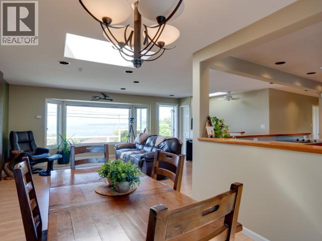 4092 Westview Ave, Powell River, British Columbia   - Photo 32 - 20140