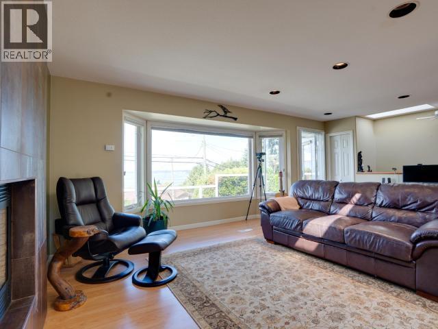 4092 Westview Ave, Powell River, British Columbia   - Photo 39 - 20140