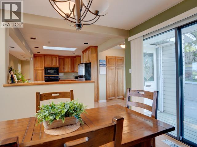 4092 Westview Ave, Powell River, British Columbia   - Photo 29 - 20140