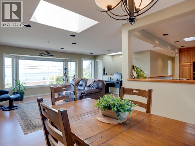 4092 Westview Ave, Powell River, British Columbia   - Photo 31 - 20140