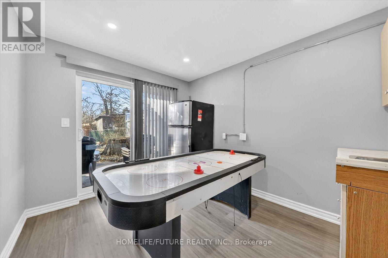 1200 Mosley Street, Wasaga Beach, Ontario  L9Z 2E7 - Photo 32 - S13679500