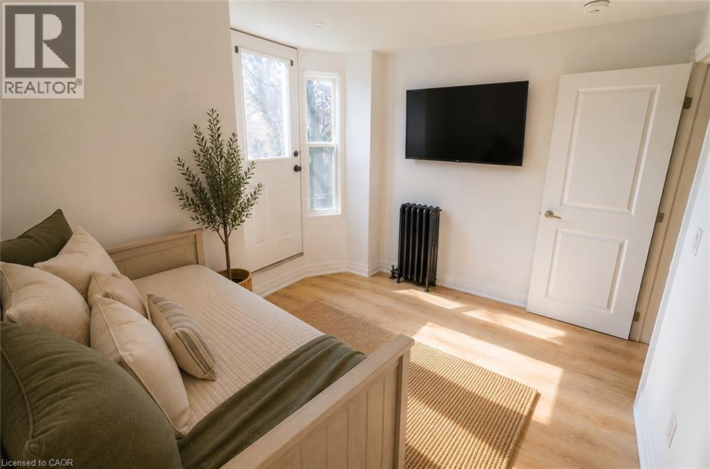 49 Gladstone Avenue Unit# 2 (Second Floor), Hamilton, Ontario  L8M 2H7 - Photo 9 - 40855667
