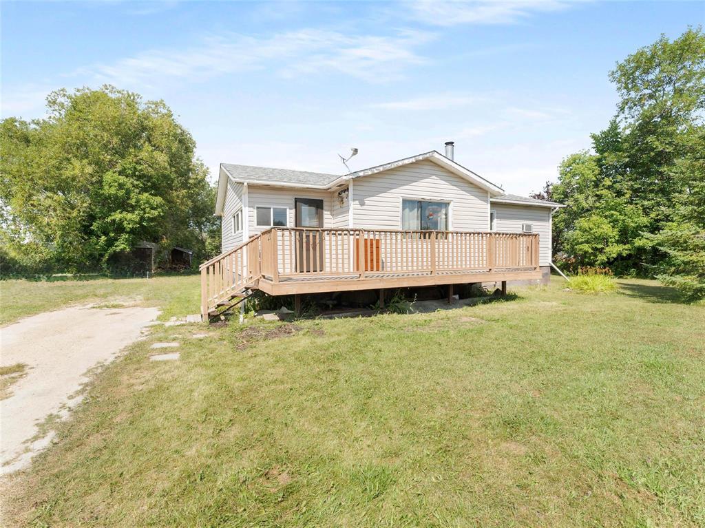 12 Linden Drive, Lac Du Bonnet Rm, Manitoba  R0E 1A0 - Photo 1 - 202620420