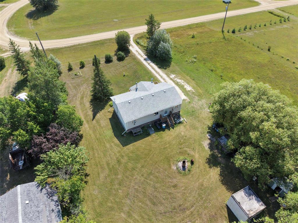 12 Linden Drive, Lac Du Bonnet Rm, Manitoba  R0E 1A0 - Photo 4 - 202620420