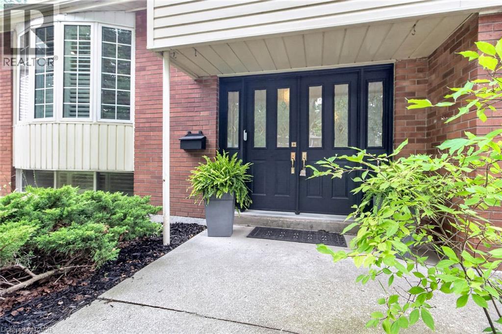 516 Kenmarr Crescent, Burlington, Ontario  L7L 4R7 - Photo 4 - 40855856