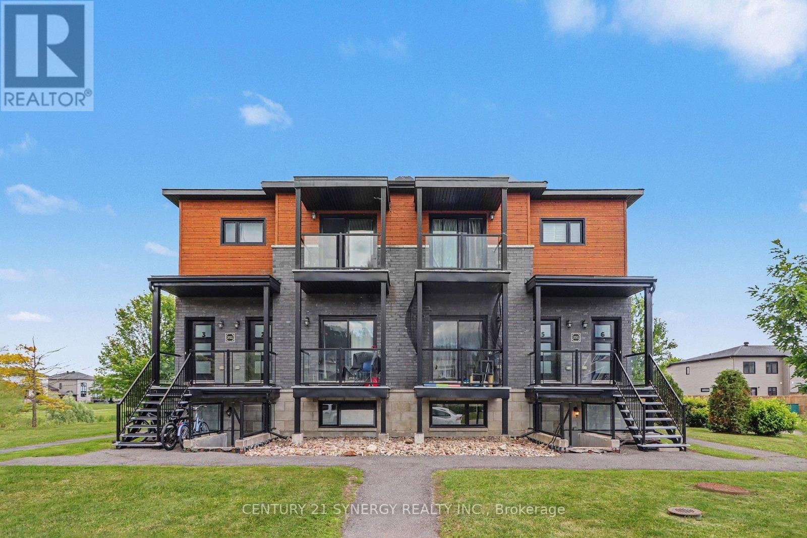 4 - 251 CAPRI AVENUE, Russell, Ontario