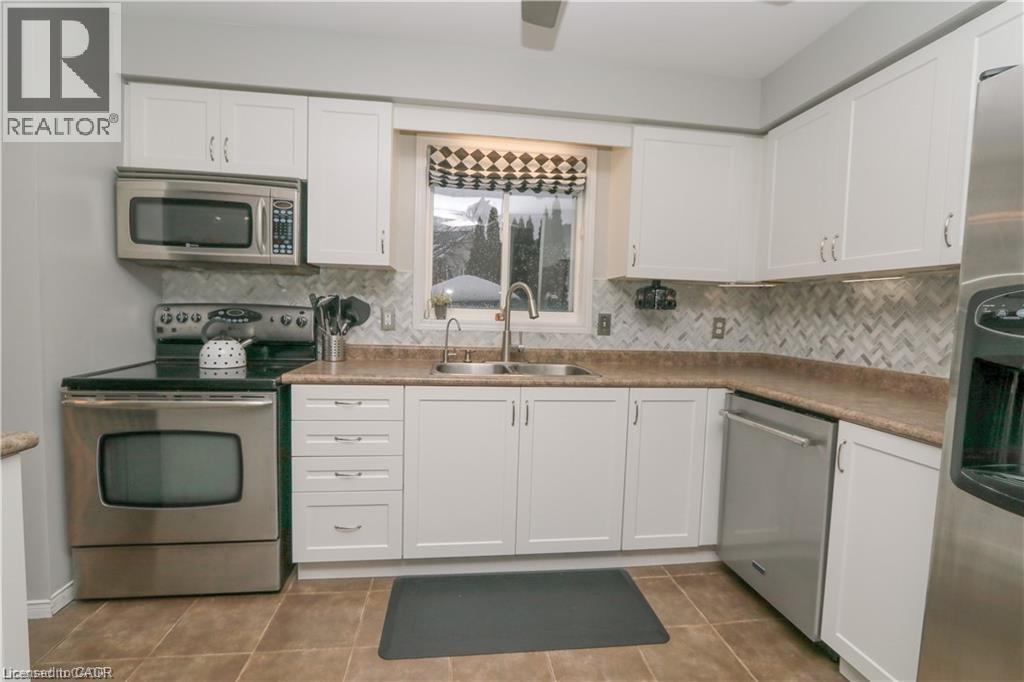 15 Gees Way, Cambridge, Ontario  N3C 4M5 - Photo 5 - 40851185