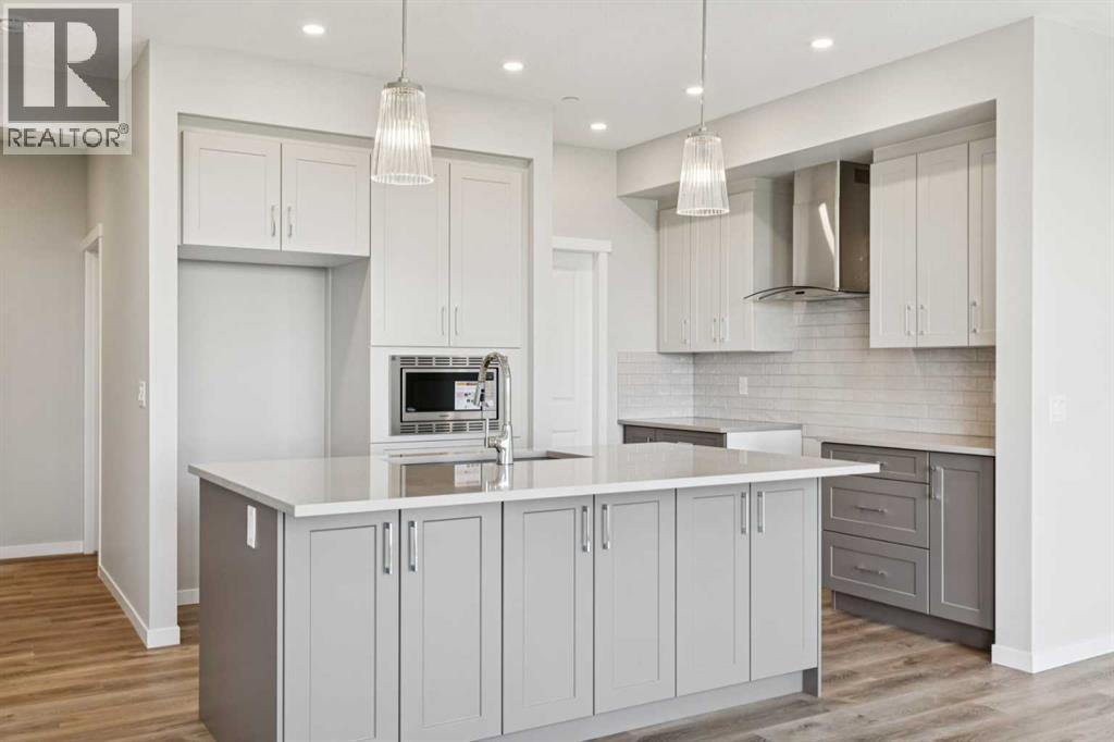 374 Hotchkiss Manor SE, Calgary, Alberta  T3S 0J9 - Photo 6 - A2321412