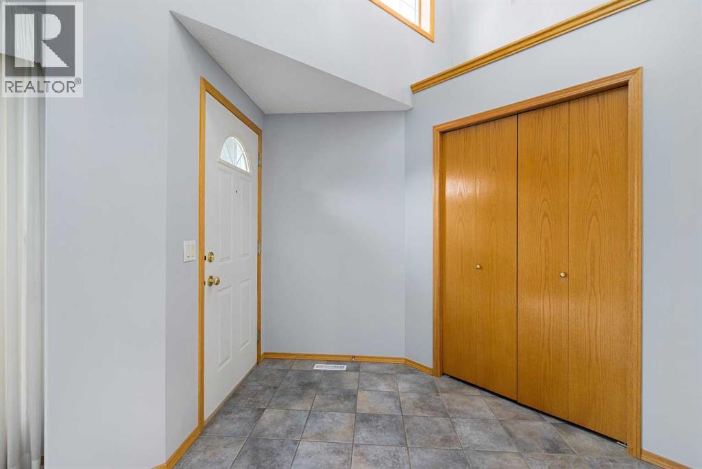 83 Silver Creek Boulevard NW, Airdrie, Alberta  T4B 2P7 - Photo 3 - A2337377