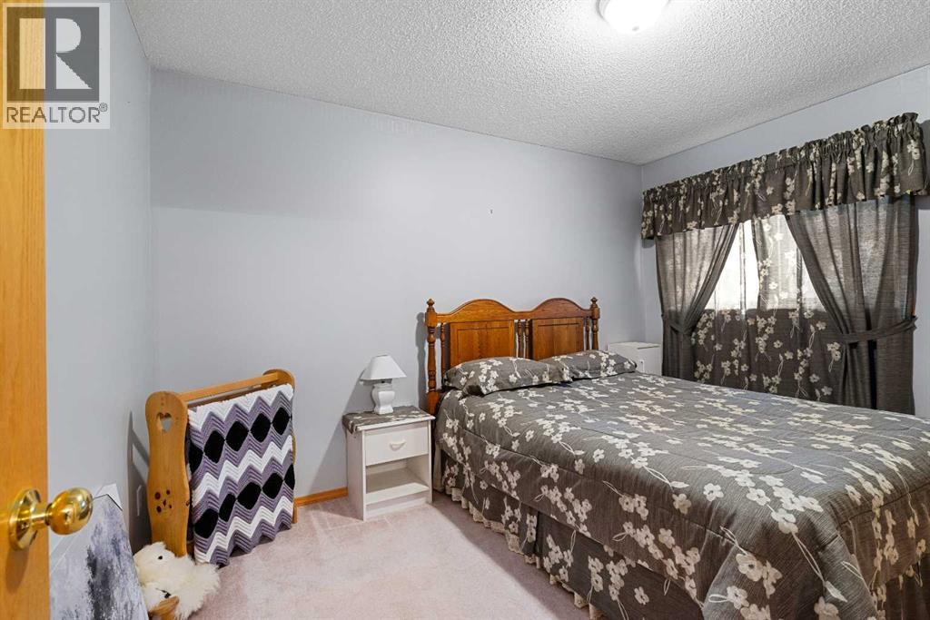 83 Silver Creek Boulevard NW, Airdrie, Alberta  T4B 2P7 - Photo 18 - A2337377