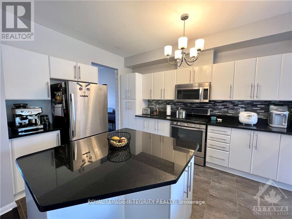 140 Battersea Crescent, Ottawa, Ontario  K2T 0C5 - Photo 3 - X13679556