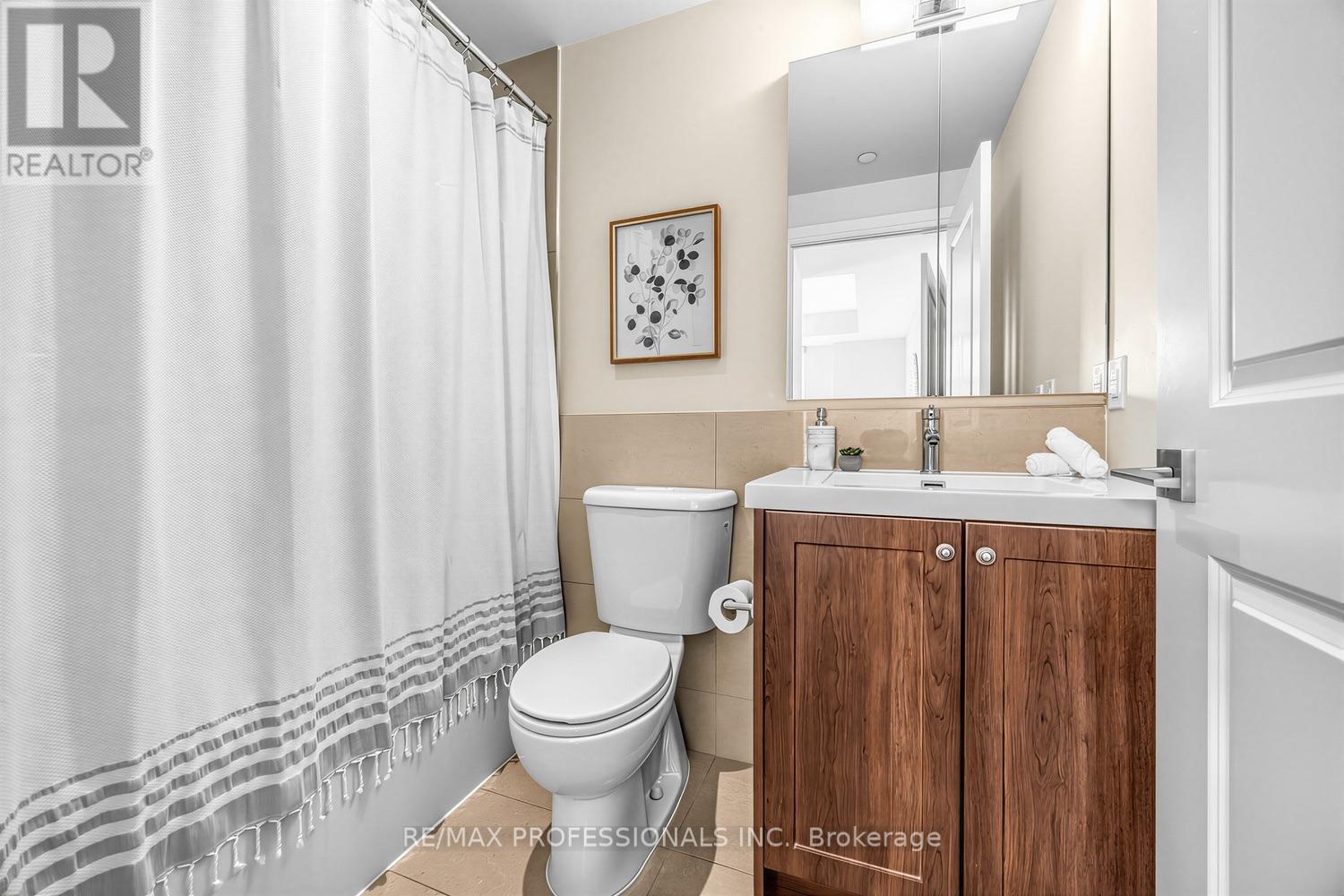 417 - 2 Old Mill Drive, Toronto, Ontario  M6S 0A2 - Photo 15 - W13666332