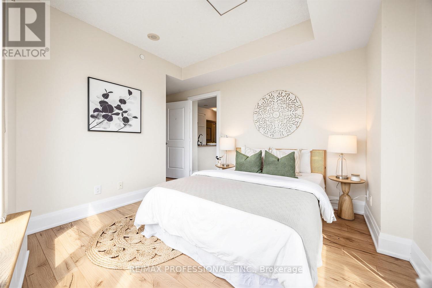 417 - 2 Old Mill Drive, Toronto, Ontario  M6S 0A2 - Photo 20 - W13666332