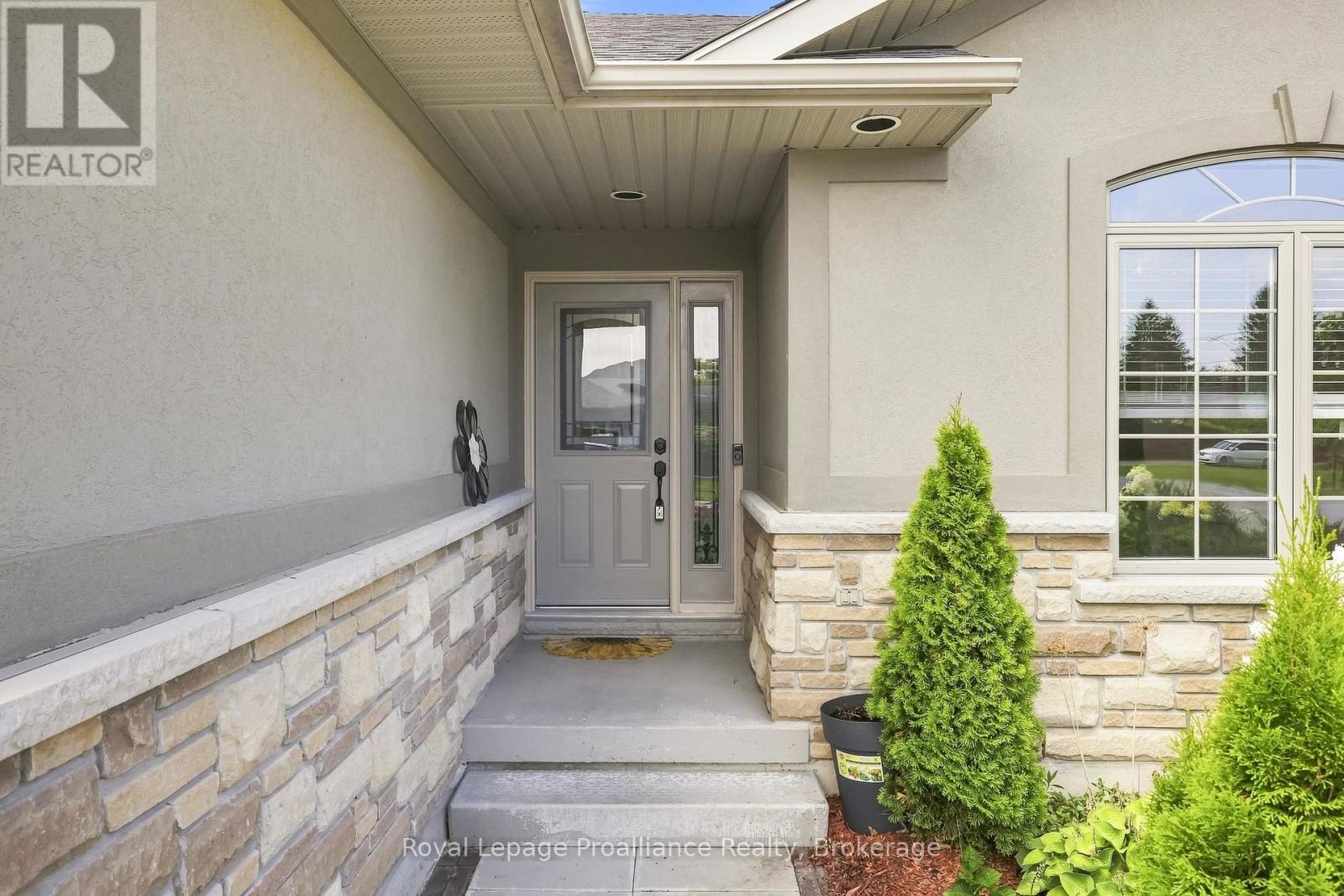 39 Lakewood Crescent, Quinte West, Ontario  K8V 5P4 - Photo 6 - X13679616