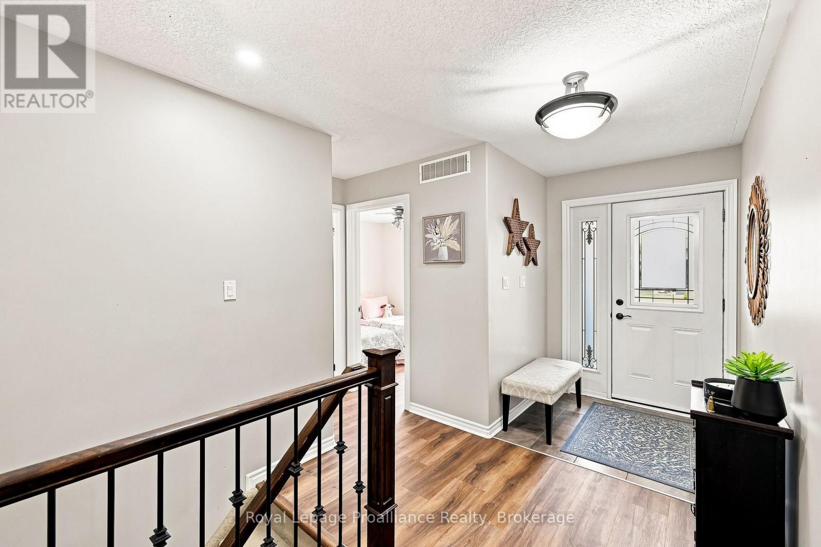 39 Lakewood Crescent, Quinte West, Ontario  K8V 5P4 - Photo 7 - X13679616