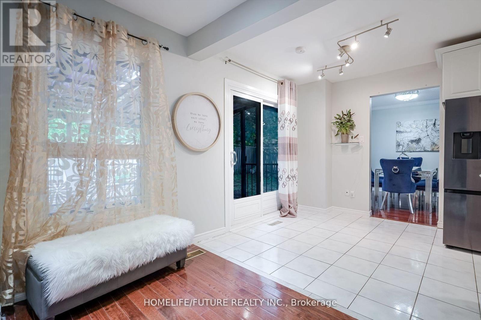 Main & 2nd Flr - 47 Carisbrooke Square, Toronto, Ontario  M1B 4M5 - Photo 17 - E13679560