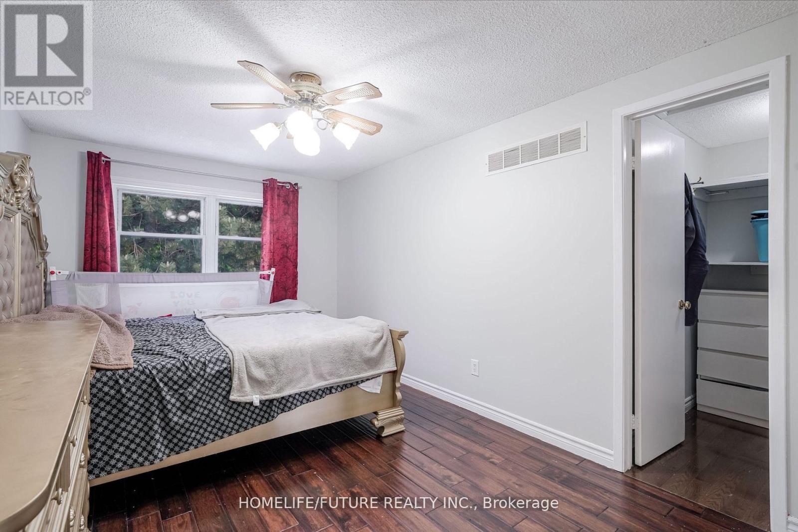 Main & 2nd Flr - 47 Carisbrooke Square, Toronto, Ontario  M1B 4M5 - Photo 24 - E13679560