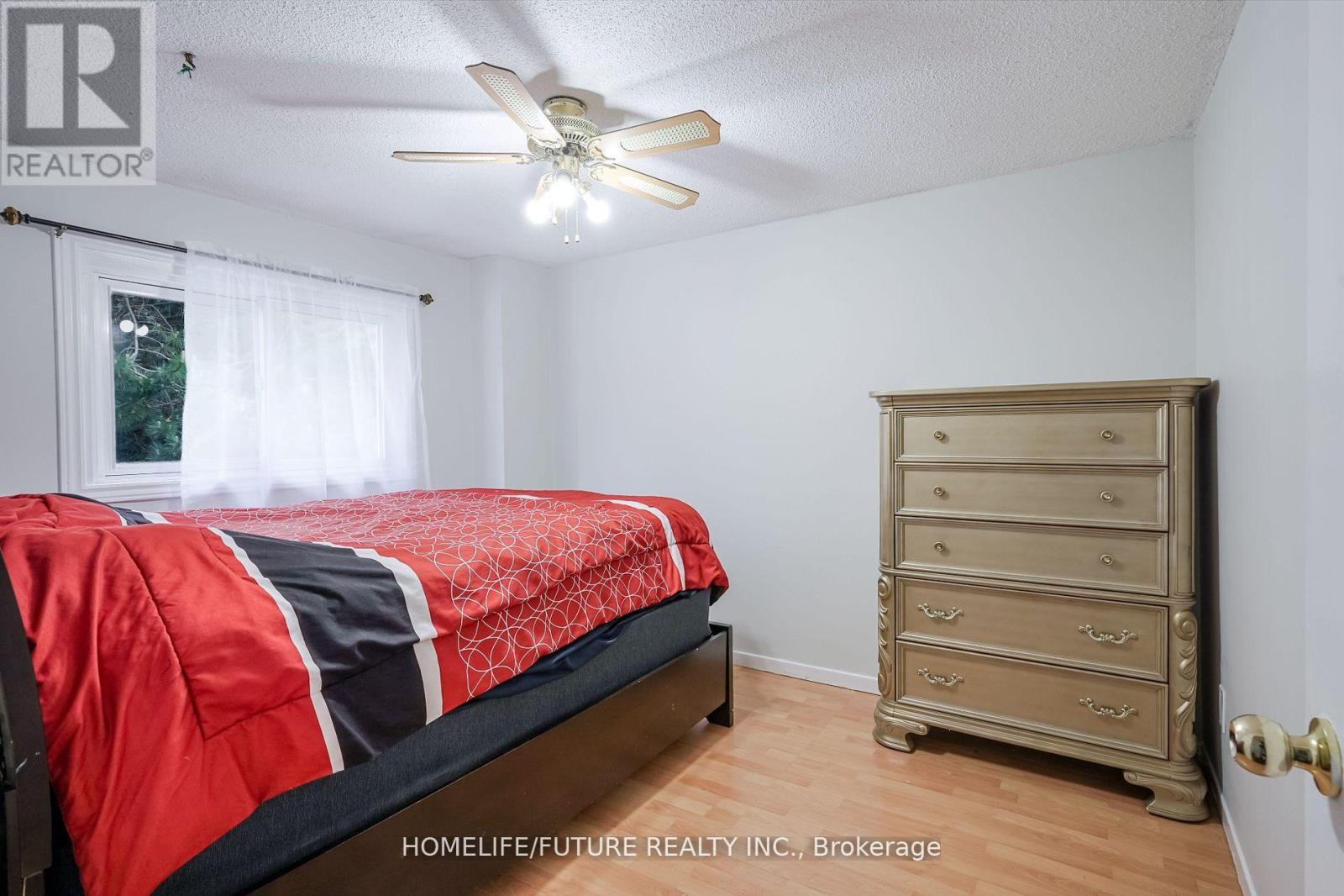 Main & 2nd Flr - 47 Carisbrooke Square, Toronto, Ontario  M1B 4M5 - Photo 28 - E13679560