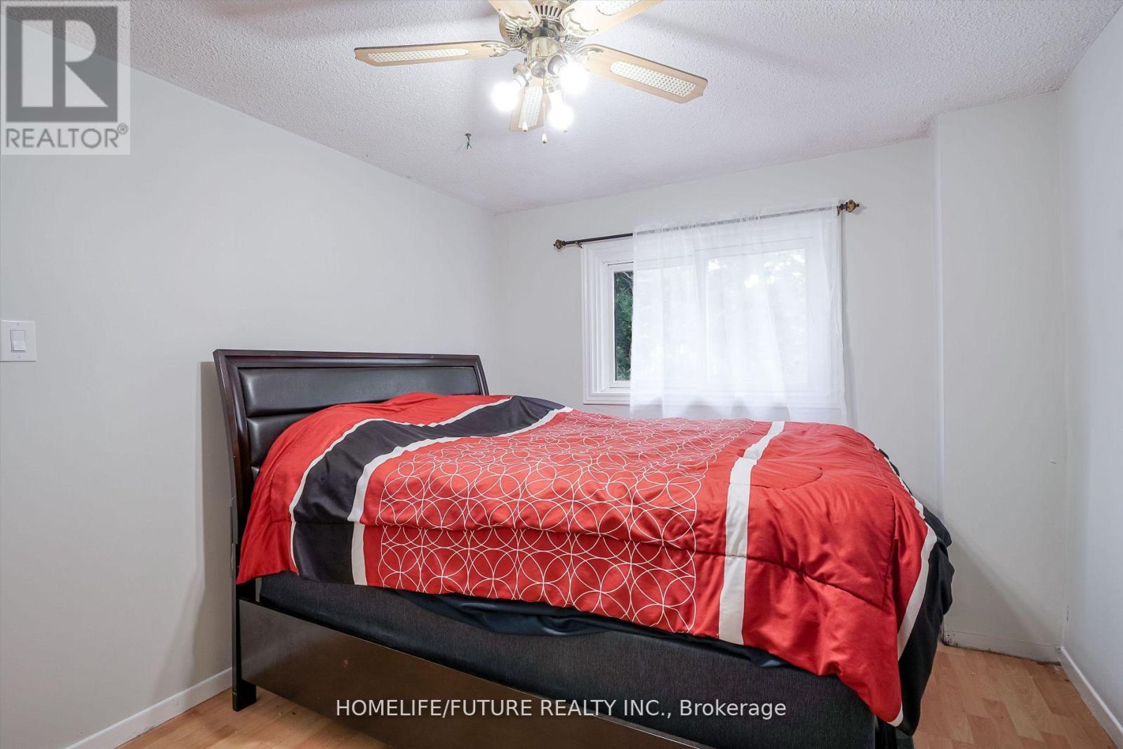 Main & 2nd Flr - 47 Carisbrooke Square, Toronto, Ontario  M1B 4M5 - Photo 29 - E13679560