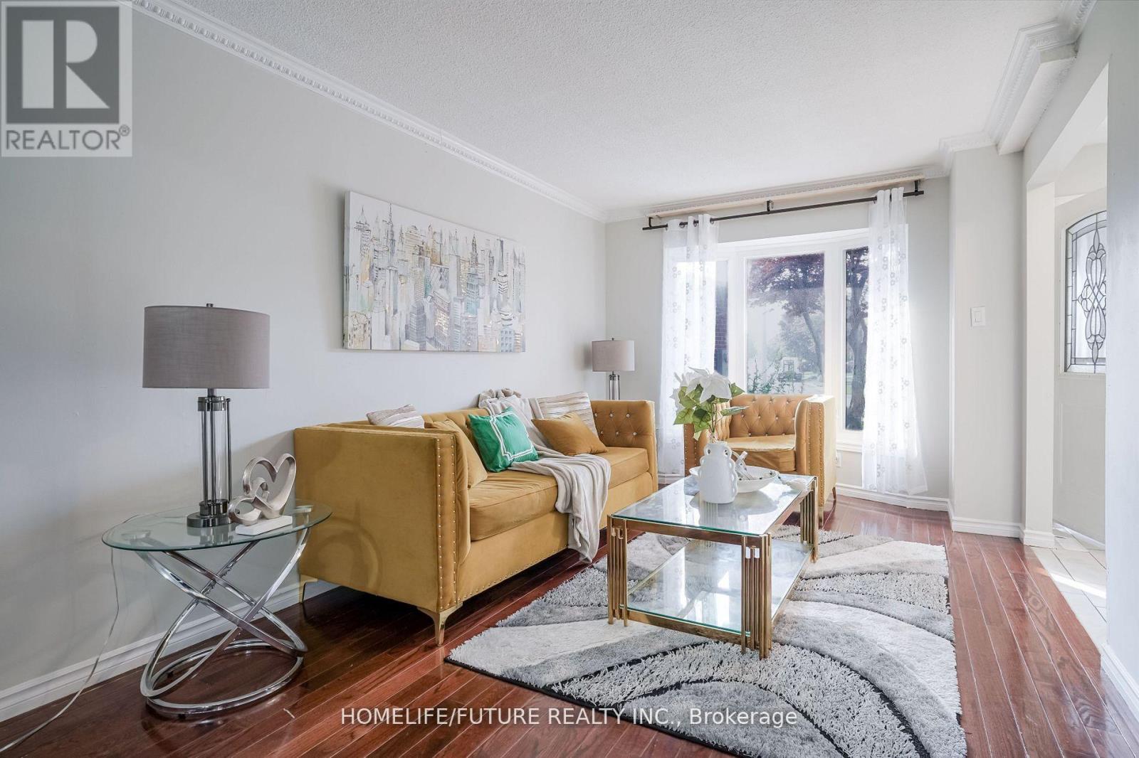 Main & 2nd Flr - 47 Carisbrooke Square, Toronto, Ontario  M1B 4M5 - Photo 6 - E13679560