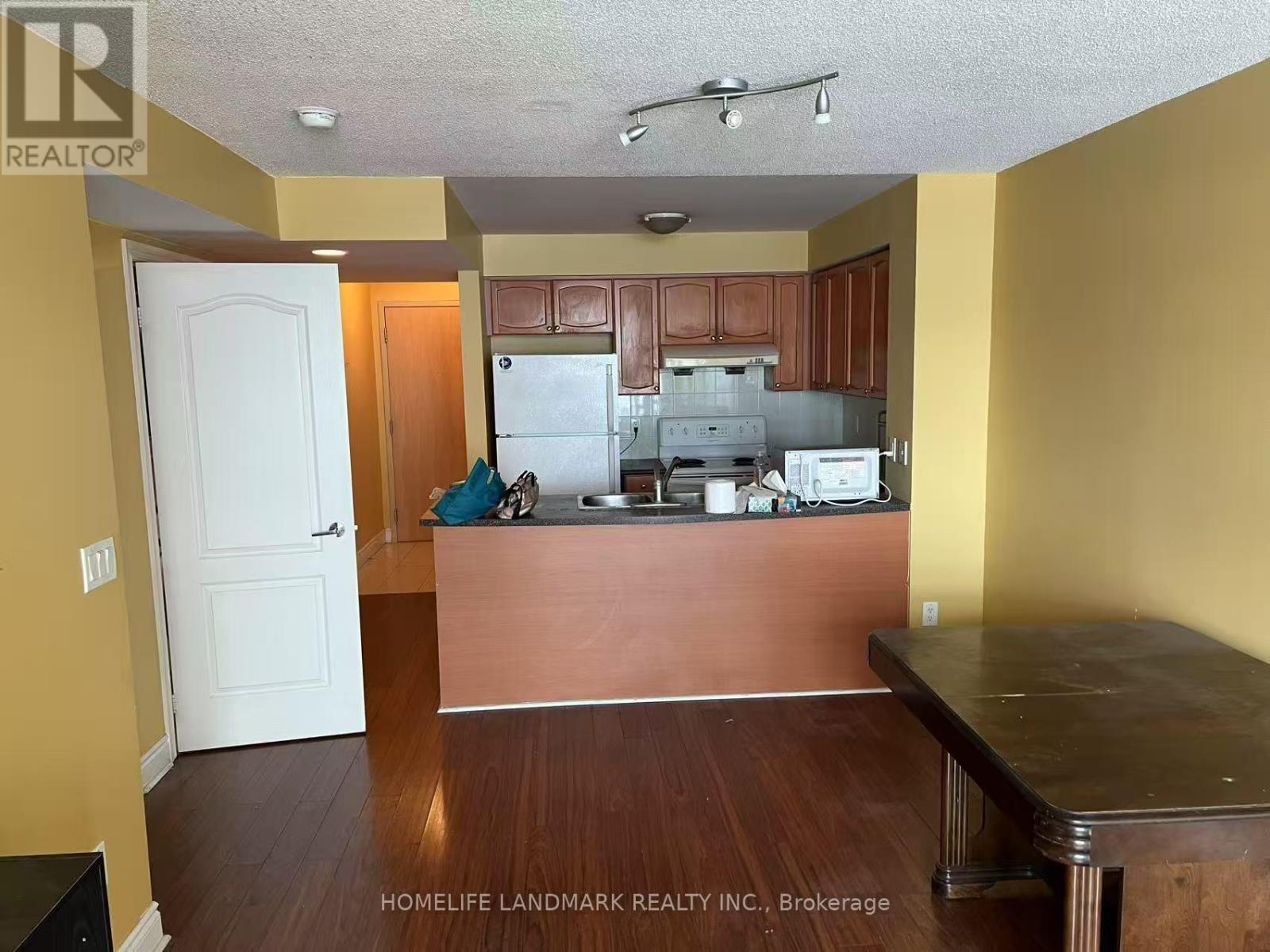 908 - 60 Brian Harrison Way, Toronto, Ontario  M1P 5J5 - Photo 2 - E13679564
