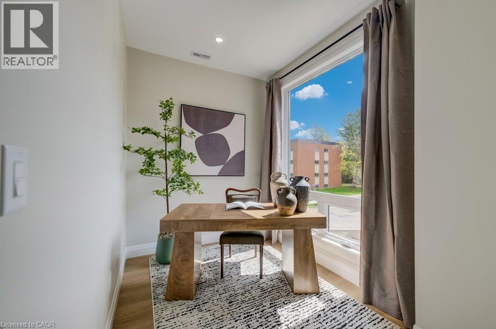 210 Heritage Drive Unit# Upper Unit (The Grove), Kitchener, Ontario  N2B 3J6 - Photo 3 - 40852381