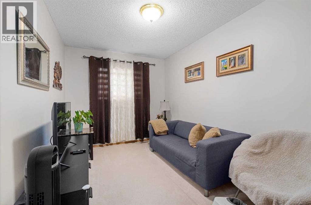 160 Millview Green SW, Calgary, Alberta T2W 3W1 - Photo 17 - A2334284
