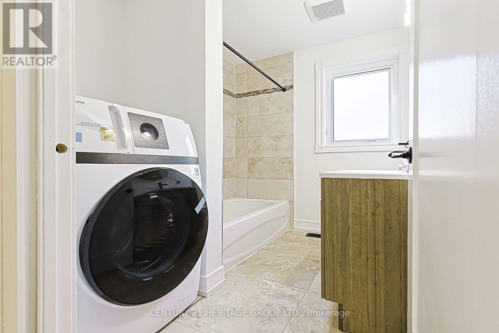314 Wenlock Avenue, Richmond Hill, Ontario  L4C 1M7 - Photo 13 - N13679576