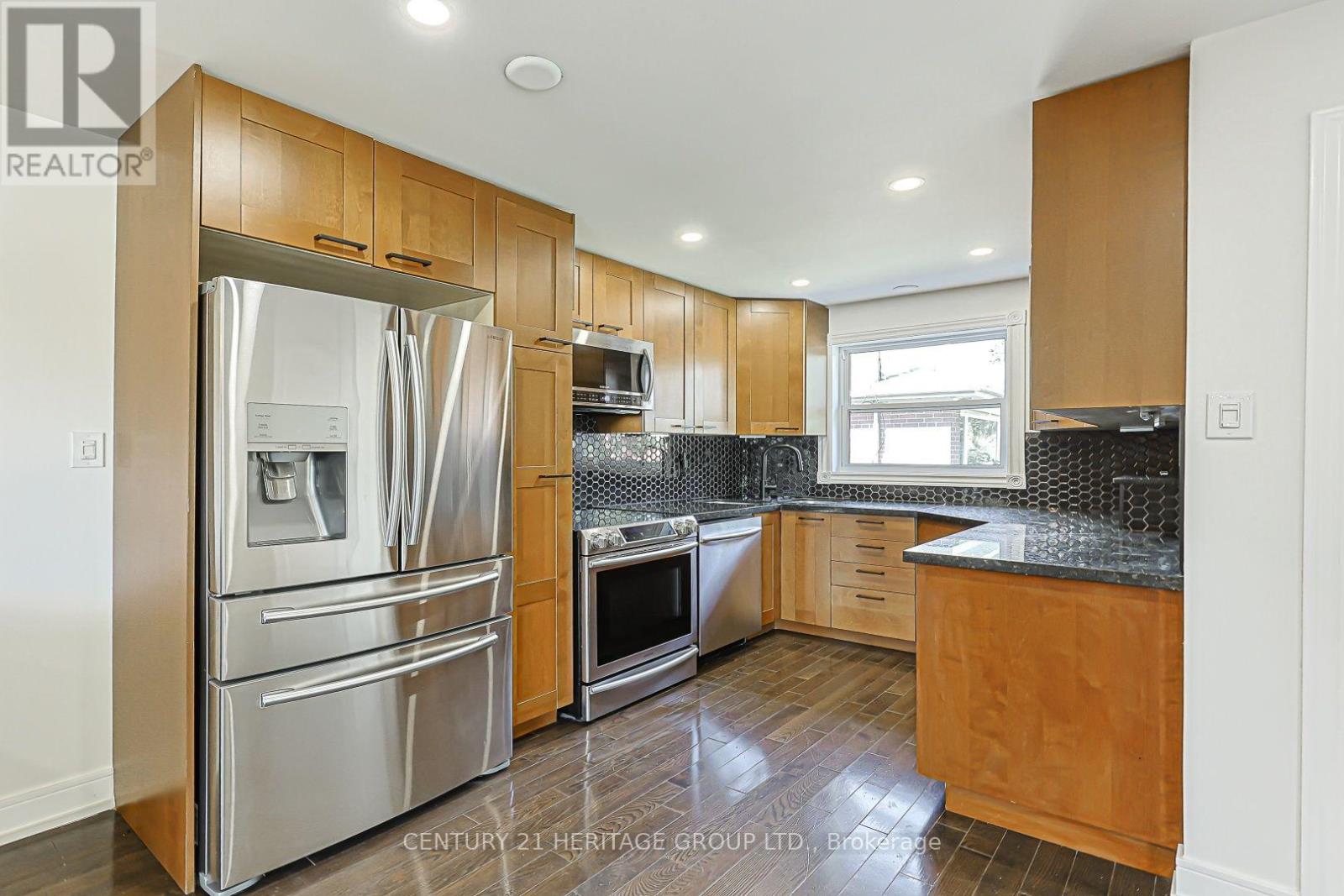 314 Wenlock Avenue, Richmond Hill, Ontario  L4C 1M7 - Photo 7 - N13679576