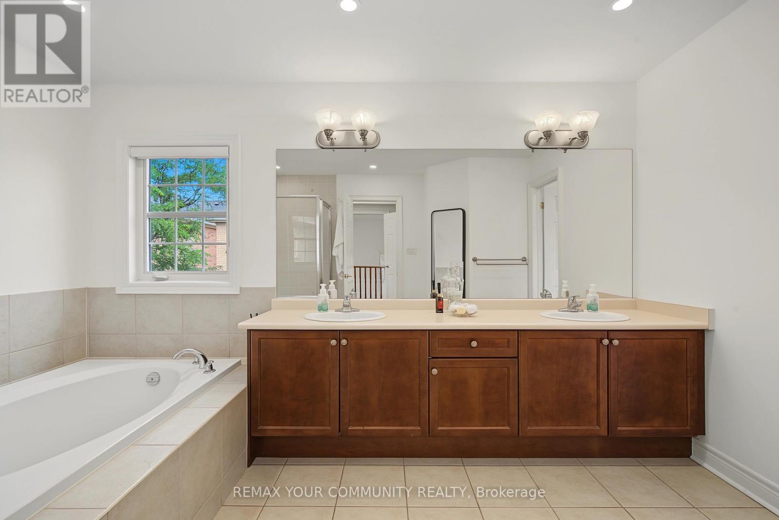 8 Yemina Gate, Vaughan, Ontario  L6A 0G9 - Photo 28 - N13679618