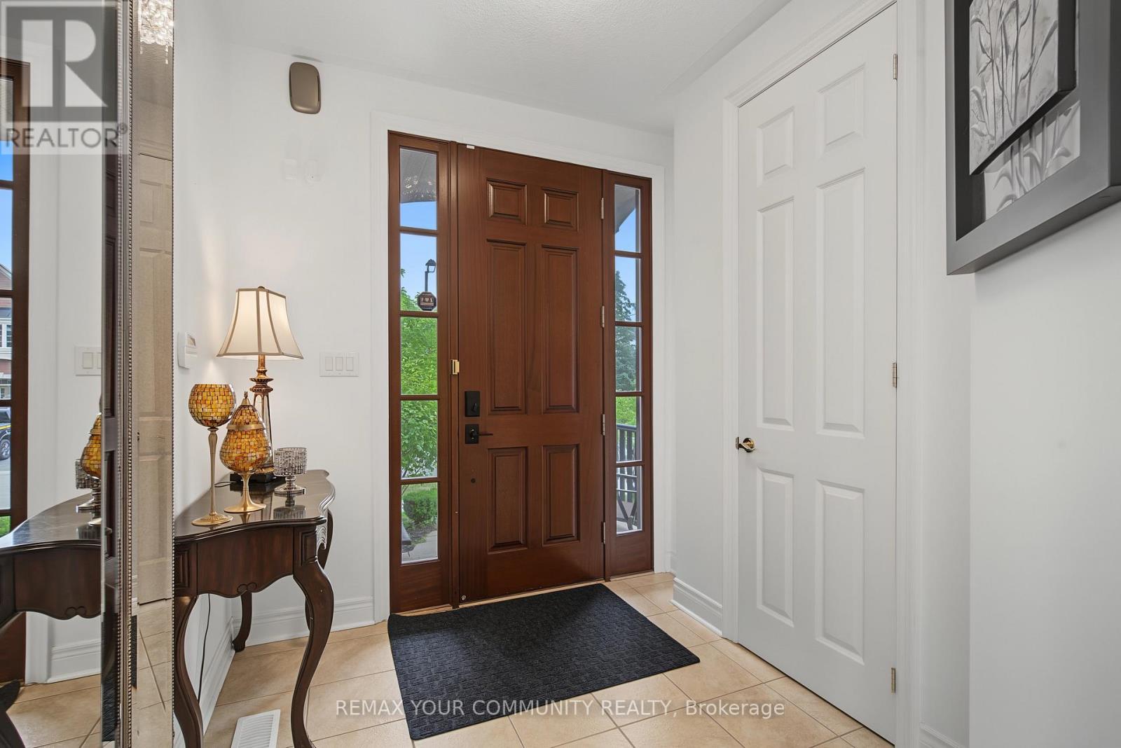 8 Yemina Gate, Vaughan, Ontario  L6A 0G9 - Photo 4 - N13679618