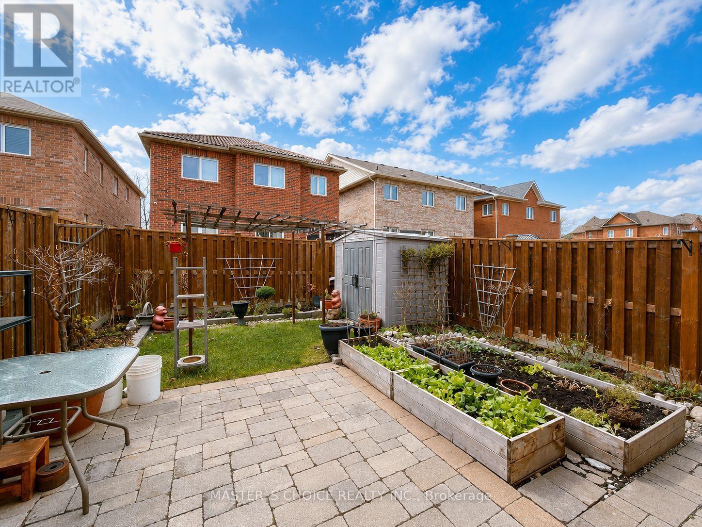 4738 Alana Glen Drive, Mississauga, Ontario  L5C 0C3 - Photo 10 - W13679544