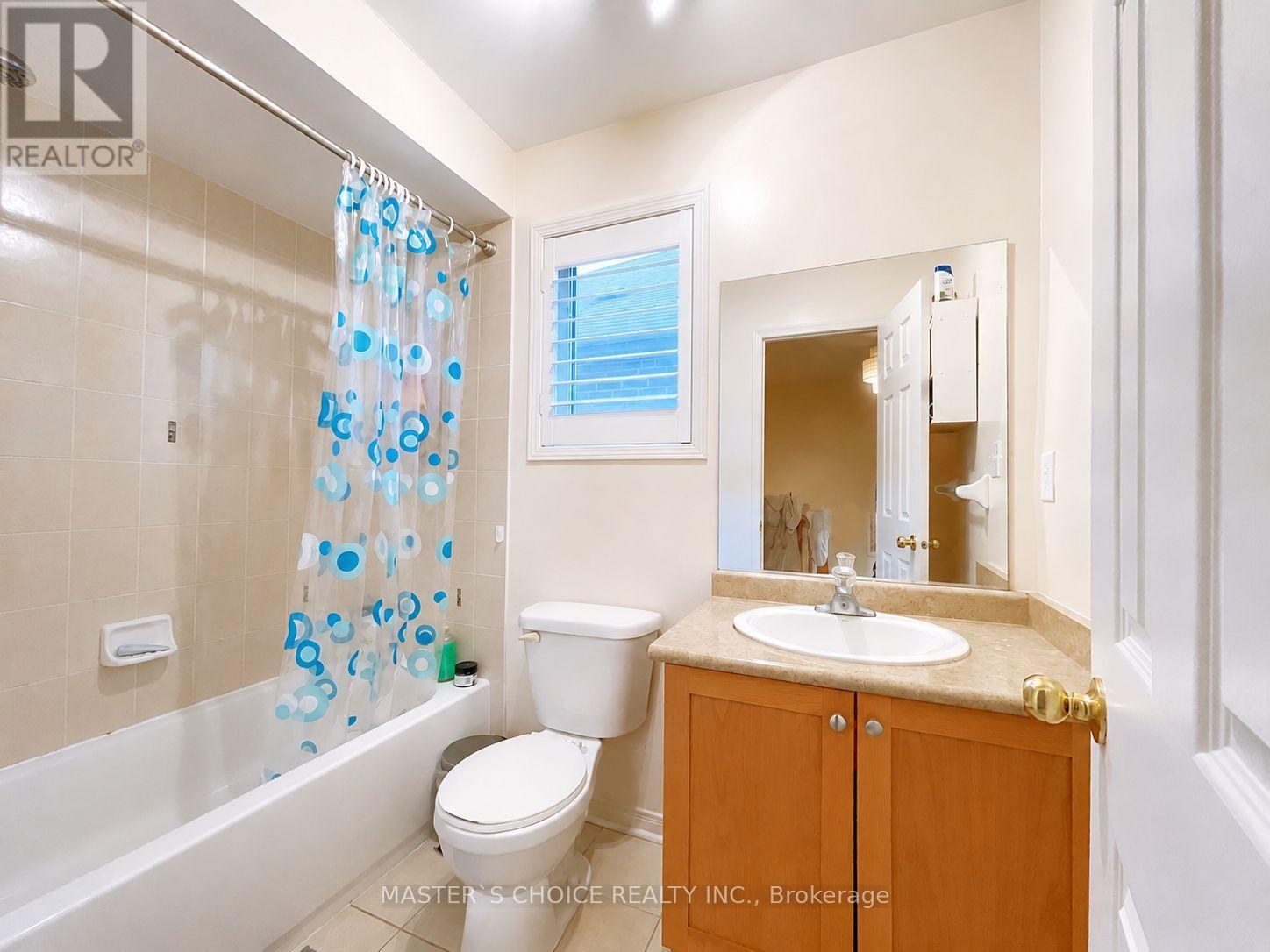 4738 Alana Glen Drive, Mississauga, Ontario  L5C 0C3 - Photo 8 - W13679544