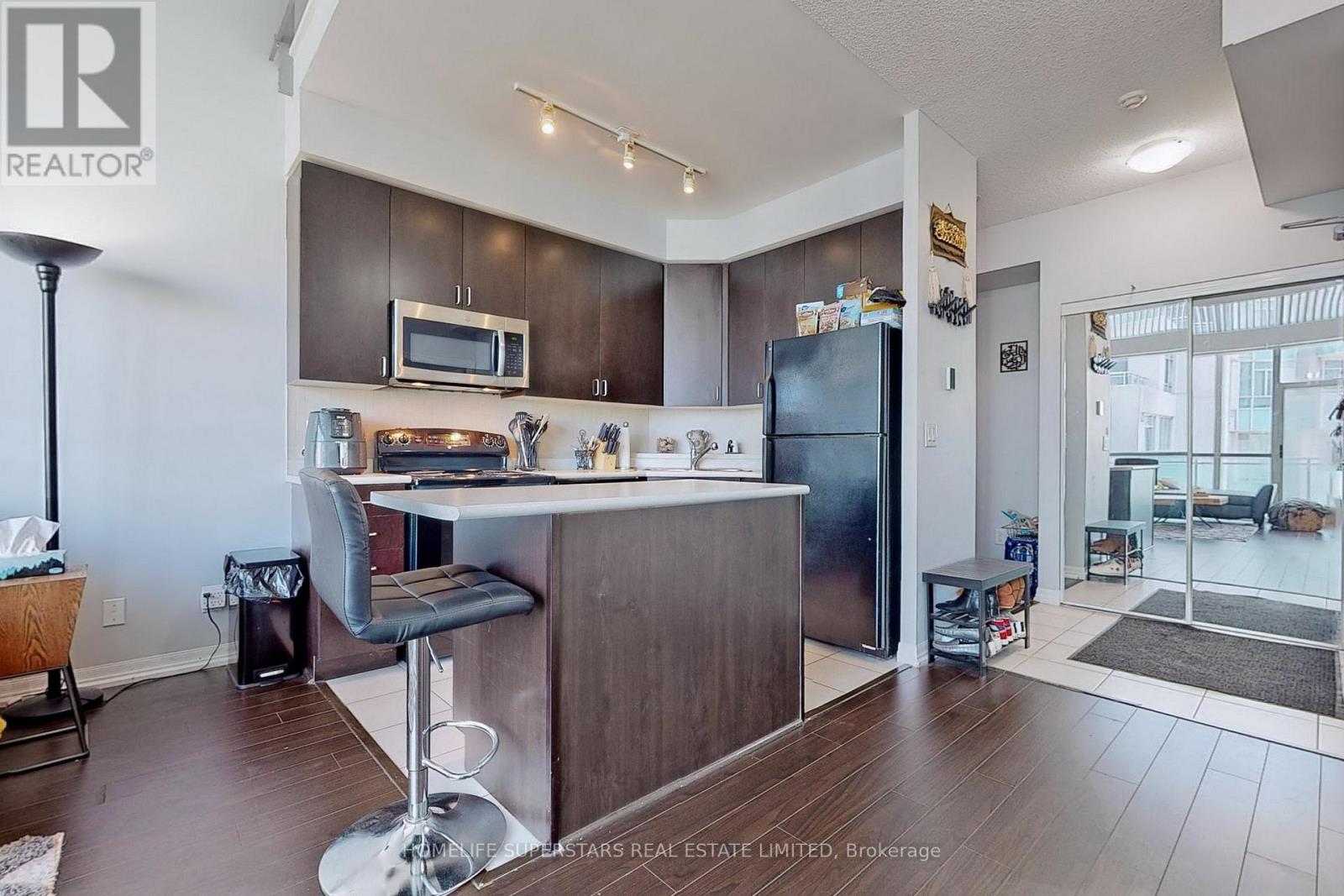 1013 - 223 Webb Drive, Mississauga, Ontario  L5B 4P2 - Photo 15 - W13679554