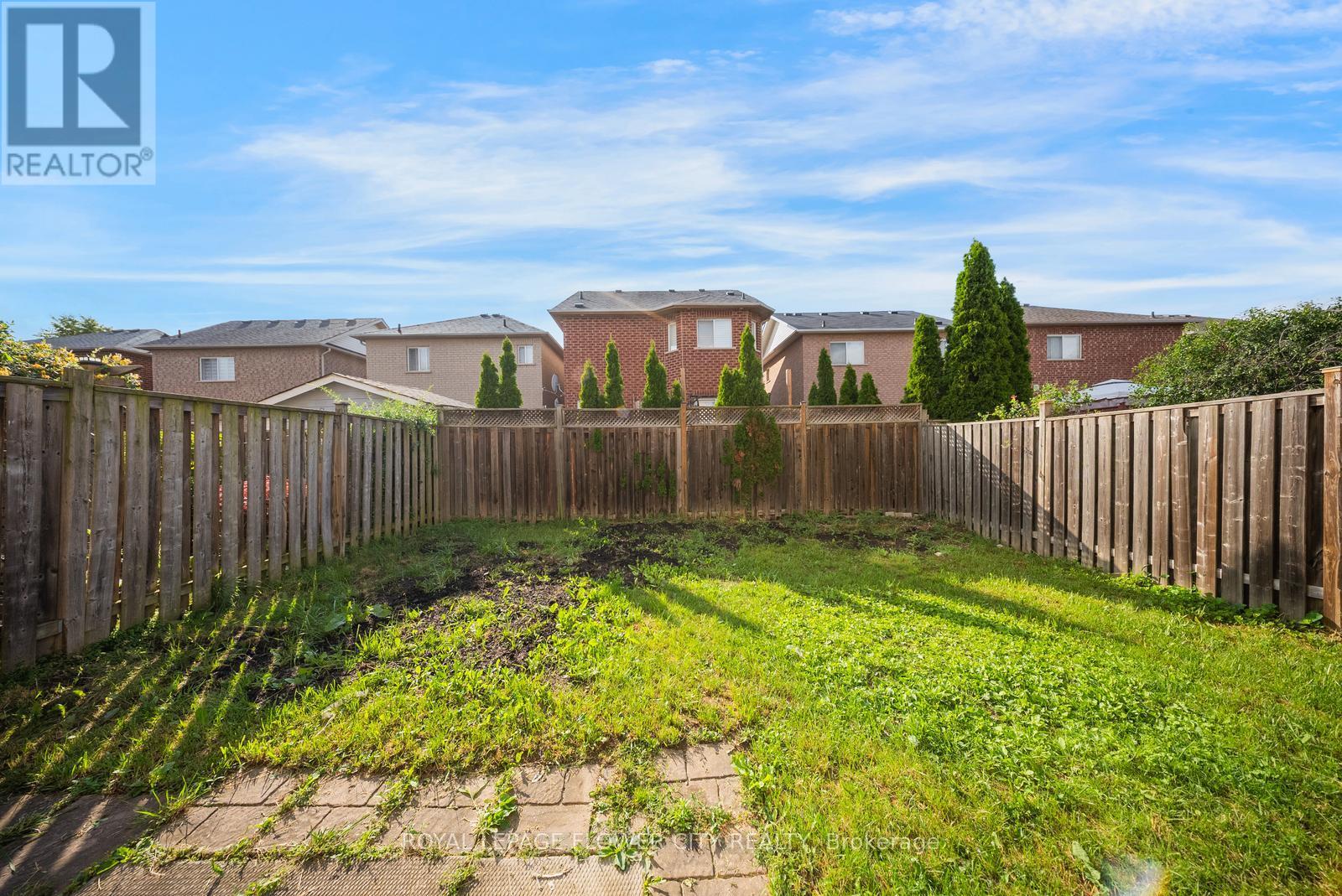 7 Penbridge Circle, Brampton, Ontario  L7A 2P8 - Photo 47 - W13679568