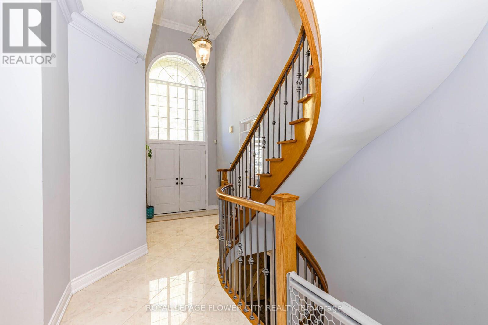 1058 Agram Drive, Oakville, Ontario  L6H 7L6 - Photo 7 - W13679590