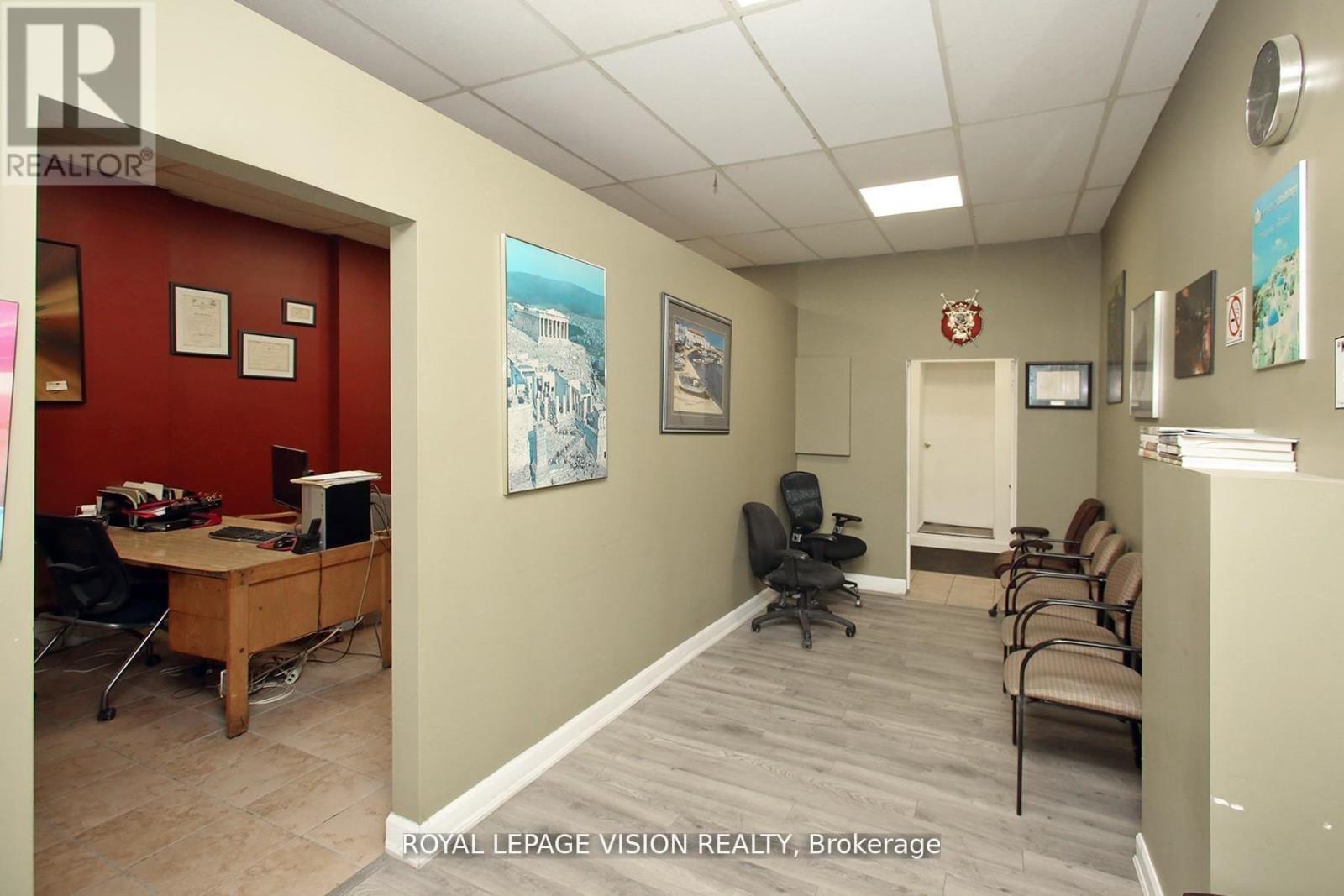 819 Pape Avenue, Toronto, Ontario  M4K 3V1 - Photo 13 - E13500406