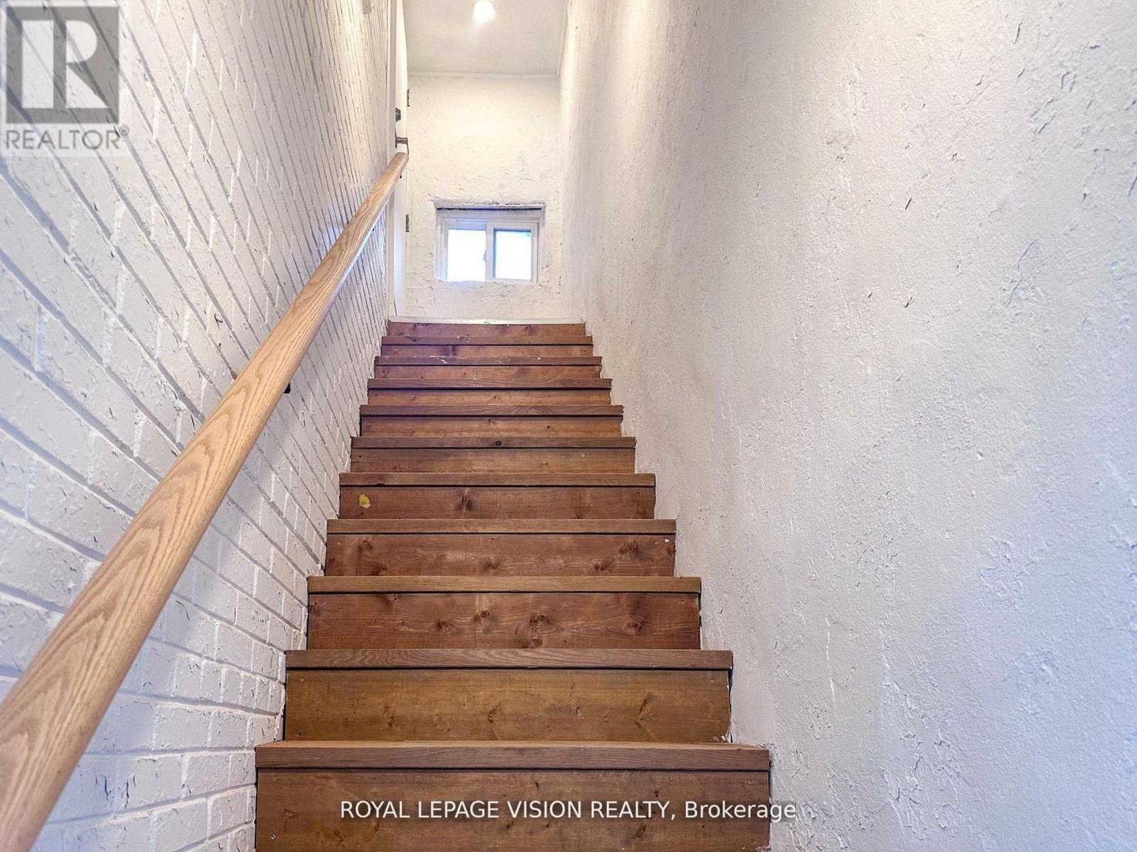 819 Pape Avenue, Toronto, Ontario  M4K 3V1 - Photo 17 - E13500406