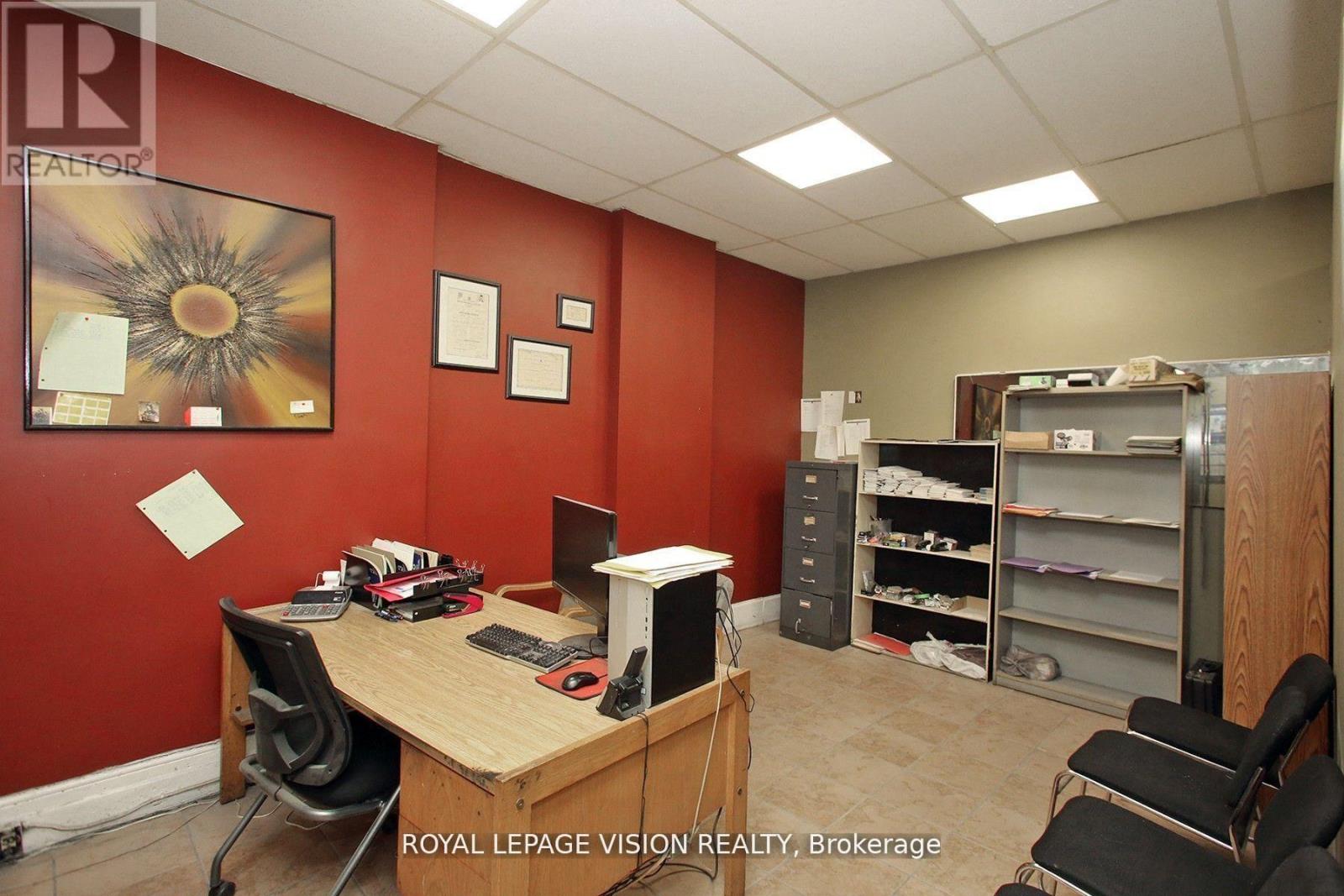819 Pape Avenue, Toronto, Ontario  M4K 3V1 - Photo 12 - E13500406