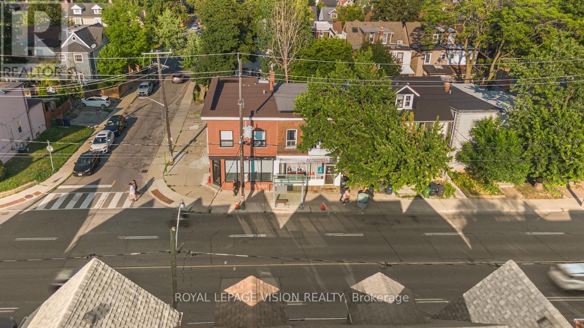 819 Pape Avenue, Toronto, Ontario  M4K 3V1 - Photo 30 - E13500406