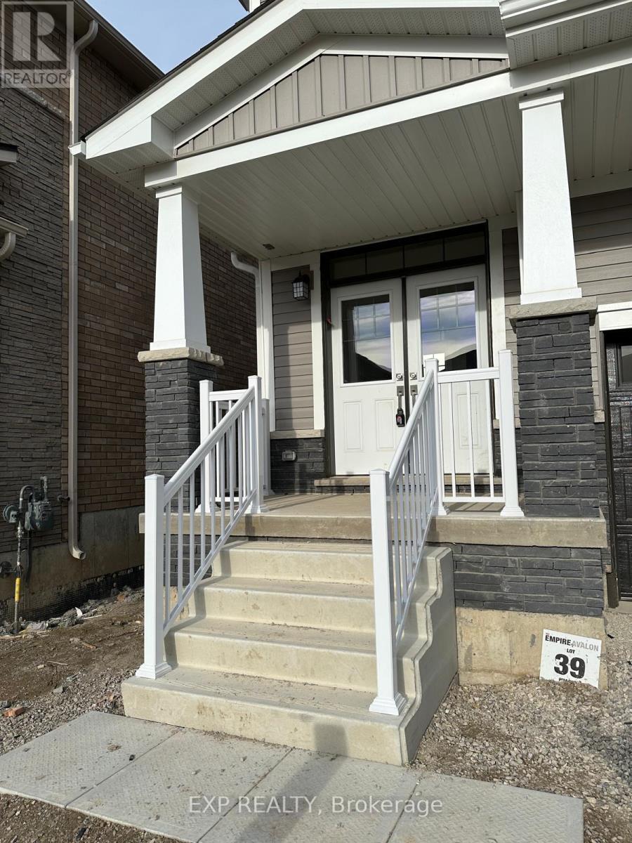 128 Lilac Circle, Haldimand, Ontario  N3W 0H8 - Photo 2 - X13679608