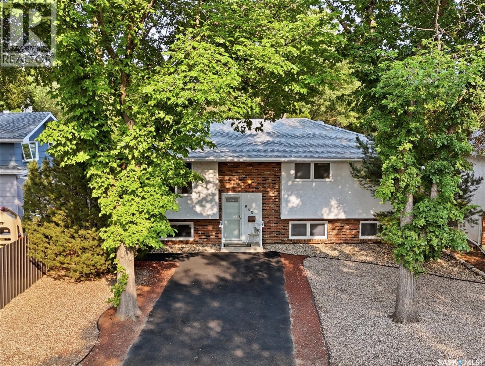 843 N McIntosh STREET, Regina, Saskatchewan