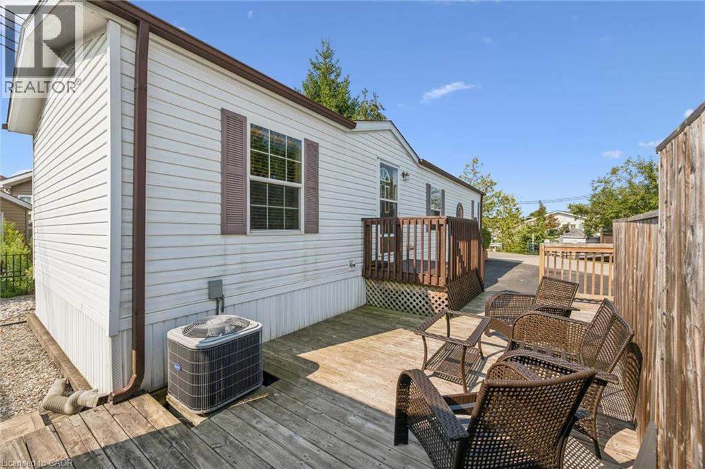 21 Trillium Beach Dr Drive, Puslinch, Ontario  N0B 2J0 - Photo 5 - 40855409
