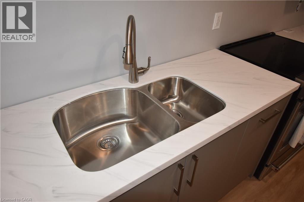 1294 Coric Avenue Unit# 2, Burlington, Ontario  L7R 3S3 - Photo 6 - 40855835